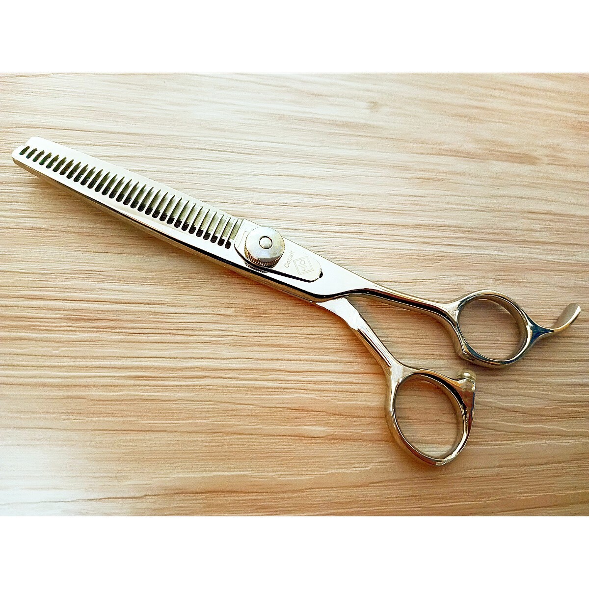 切れ味◎理美容師プロ用セニングシザー跡が残りづらい人気の溝無し