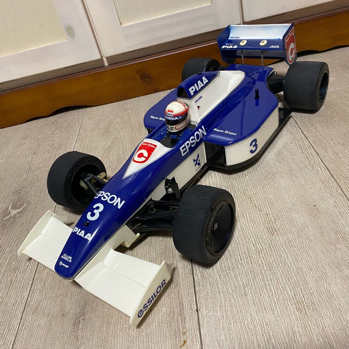 TAMIYA TYRRELL 019 FORD 1/10 タミヤ ラジコン ティレル019フォード
