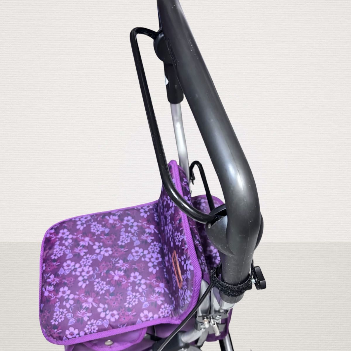 超美品 幸和製作所 TacaoF シルバーカー 花柄 紫 手押し車 歩行補助