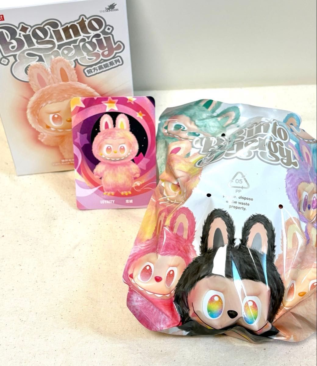 正規品】Labub ラブブ LOVE Big into energy らぶぶ 匿名配送 LOYALTY