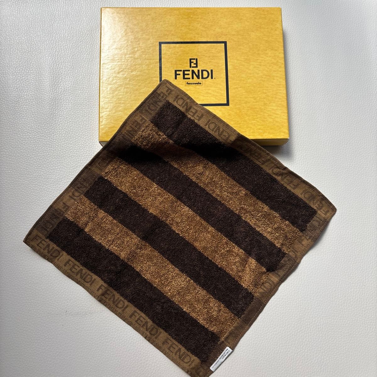 FENDI フェンディ シルク混 タオルハンカチ｜Yahoo!フリマ（旧PayPay