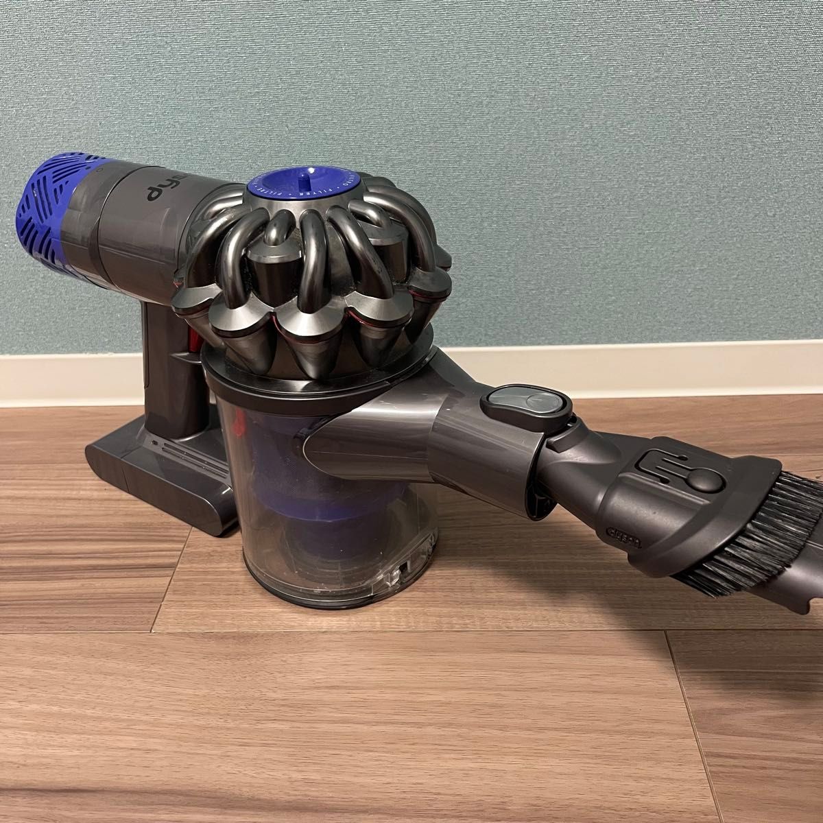 動作確認済み】ダイソン Dyson v6 trigger 掃除機 本体と付属品