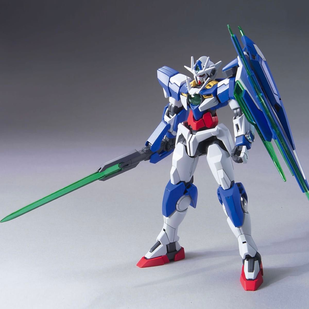 新品 ガンプラ HG ダブルオークアンタ ガンダムサバーニャ ガンダム