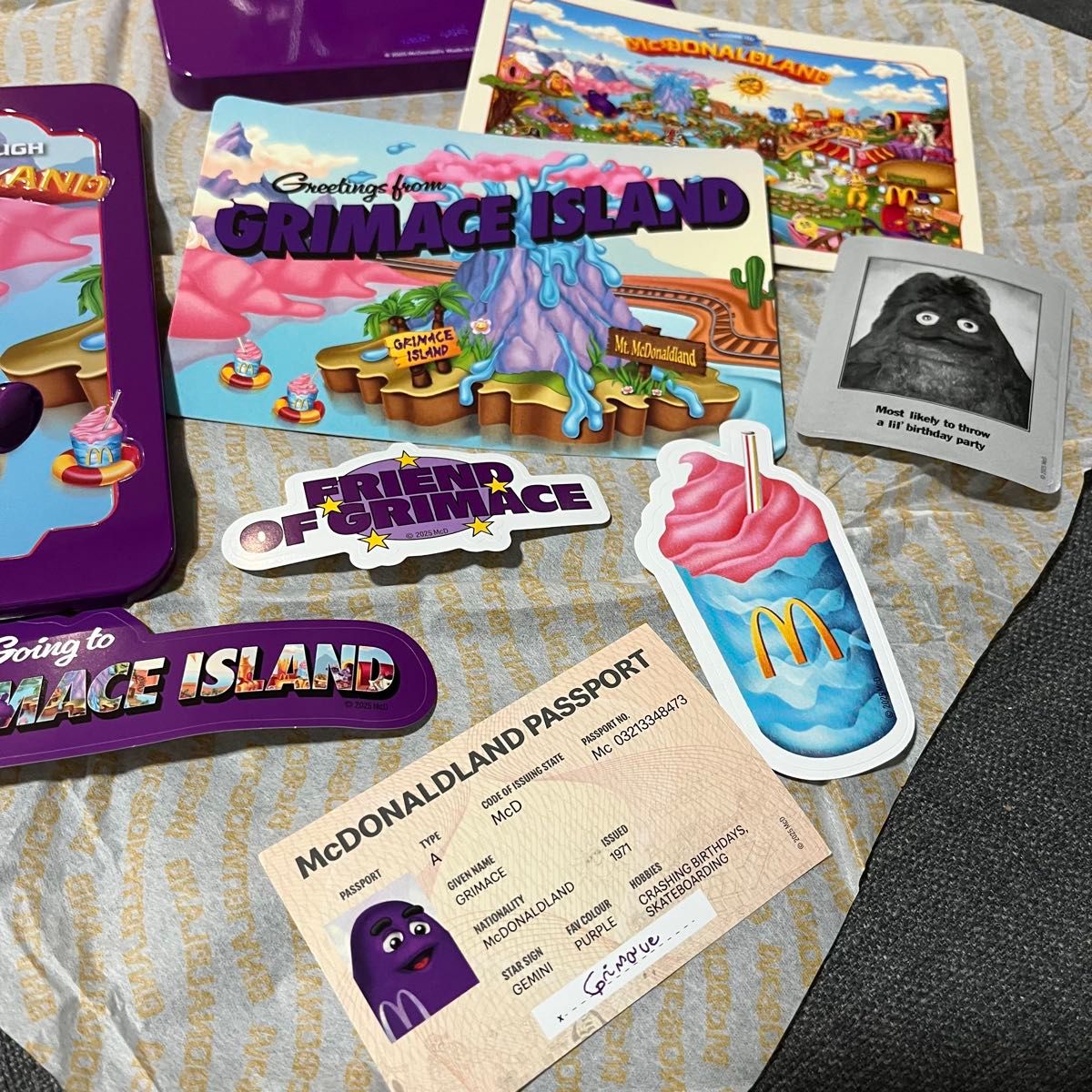 マクドナルドランド 海外 限定 グリマス ハッピーミール おまけ 缶