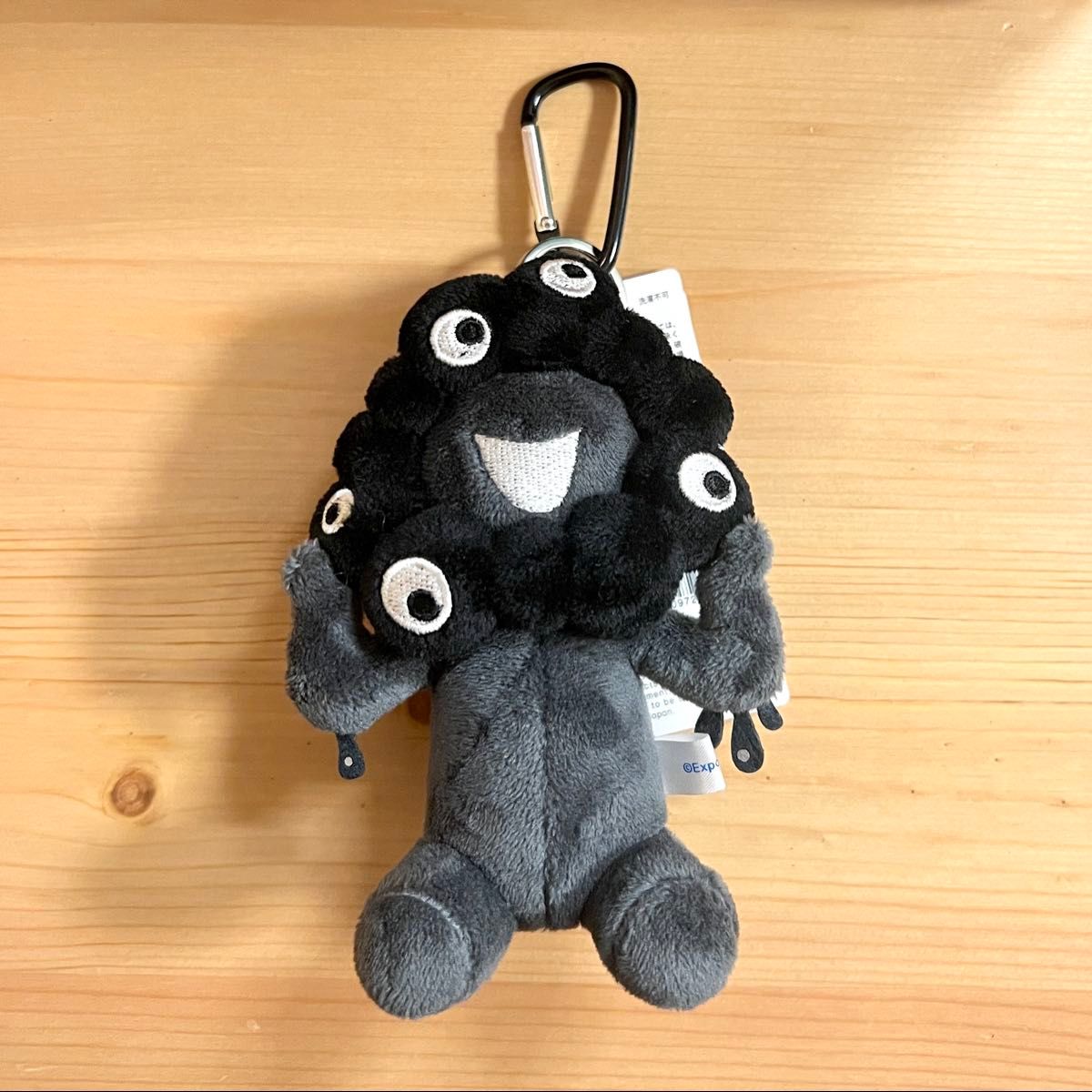 新品未使用品】座りver ミャクミャクカラビナ付きマスコット