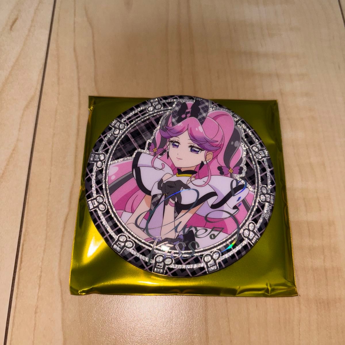 キミとアイドルプリキュア展 キュアキッス サイン 缶バッジ｜Yahoo