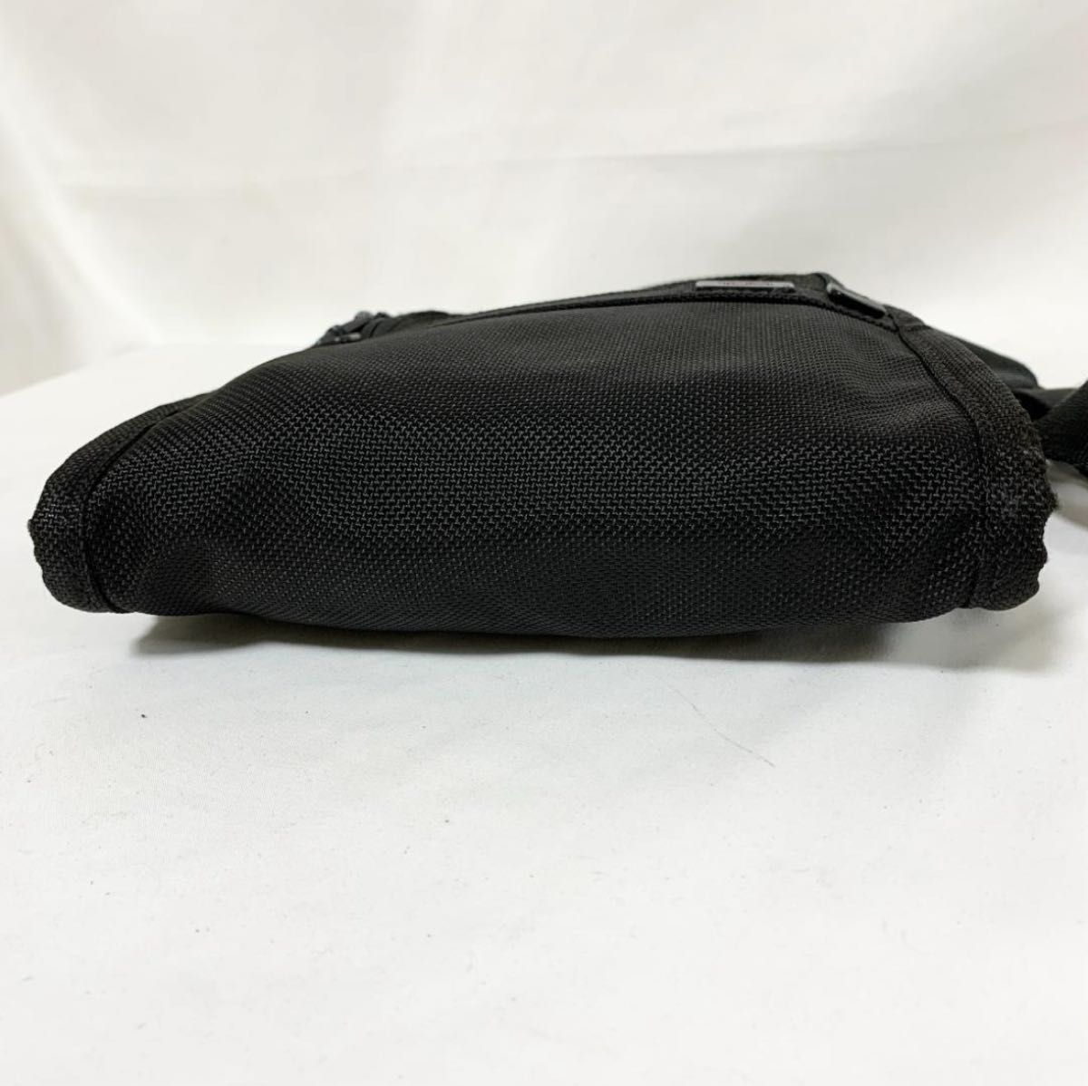 TUMI トゥミ ショルダーバッグ サコッシュ クロスボディ 斜め掛け