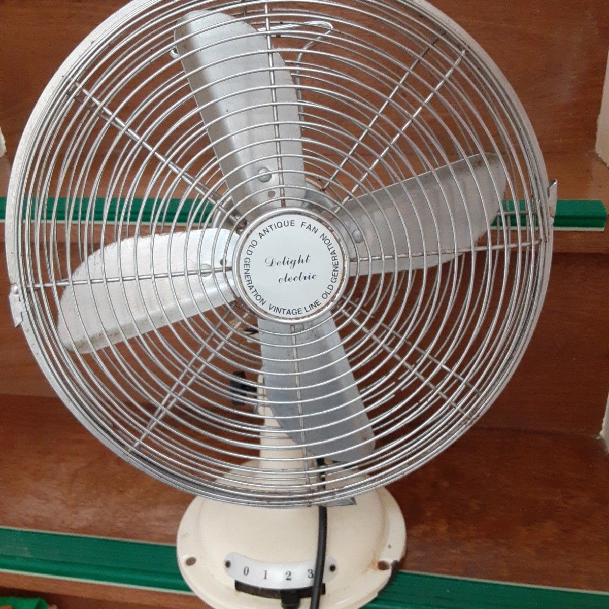 Delight electric レトロ扇風機 Delight electric レトロ扇風機