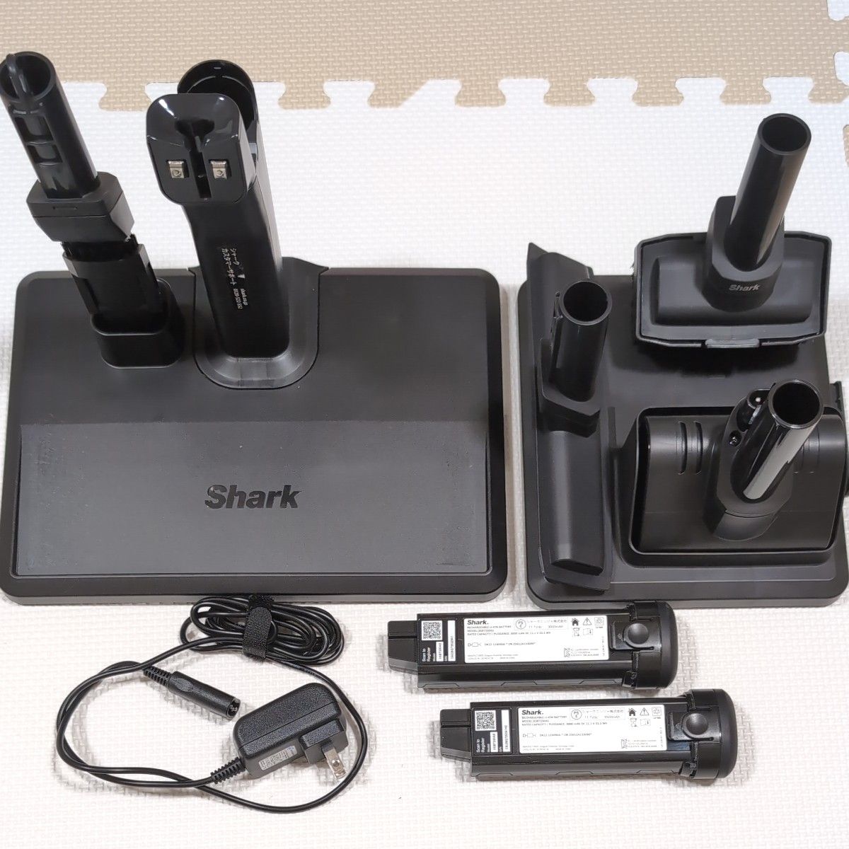Shark バッテリー2個セット＋充電ドック＋アクセサリードック