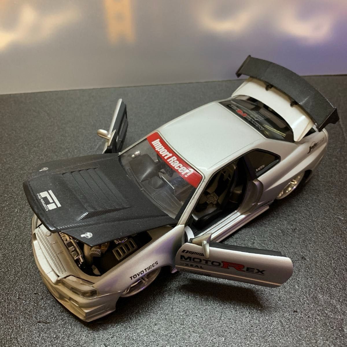 250 ニッサン スカイライン GT-R R34 1/24スケールダイキャスト