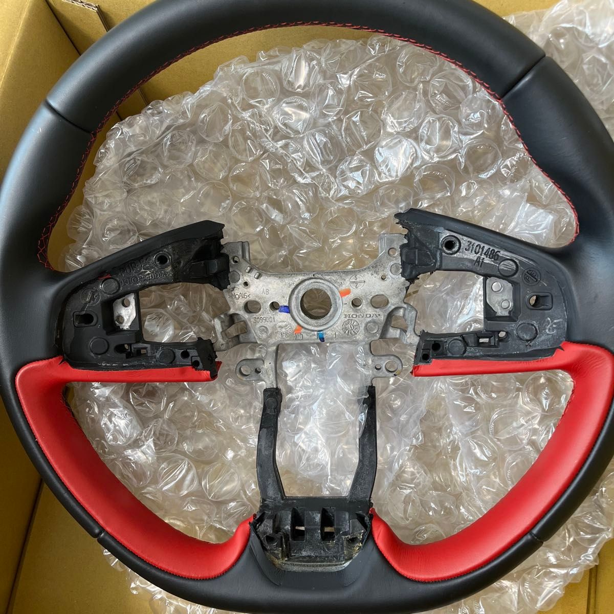 ホンダ シビックタイプR FK8前期純正 ステアリング レッド×ブラック