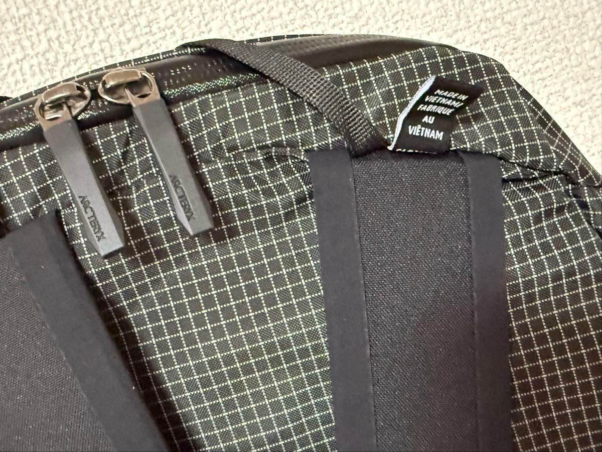 未使用ARC'TERYX KONSEAL 15 チェック柄バックパック黒｜Yahoo!フリマ