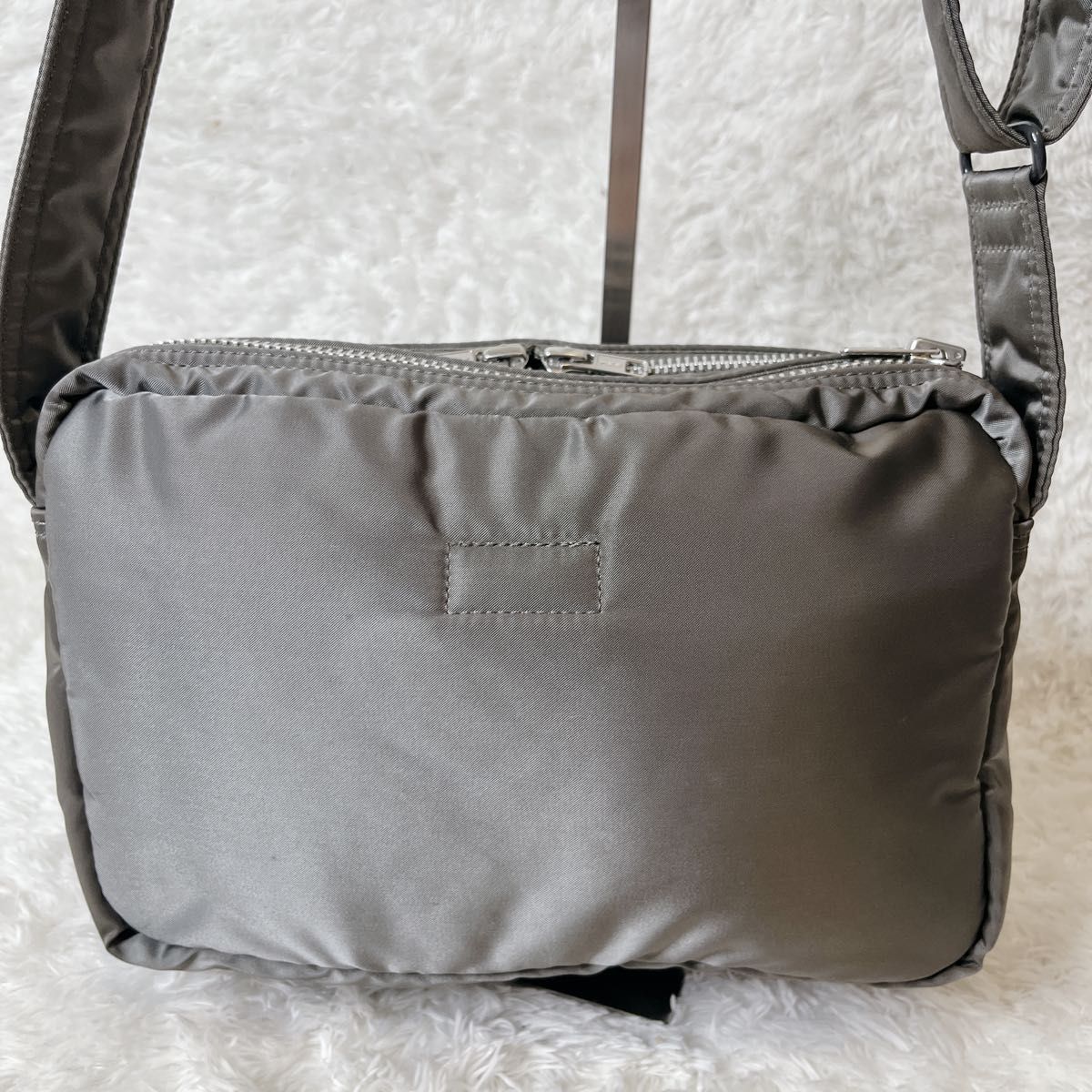 美品 ポーター タンカー シルバーグレー 二層 ショルダーバッグ S
