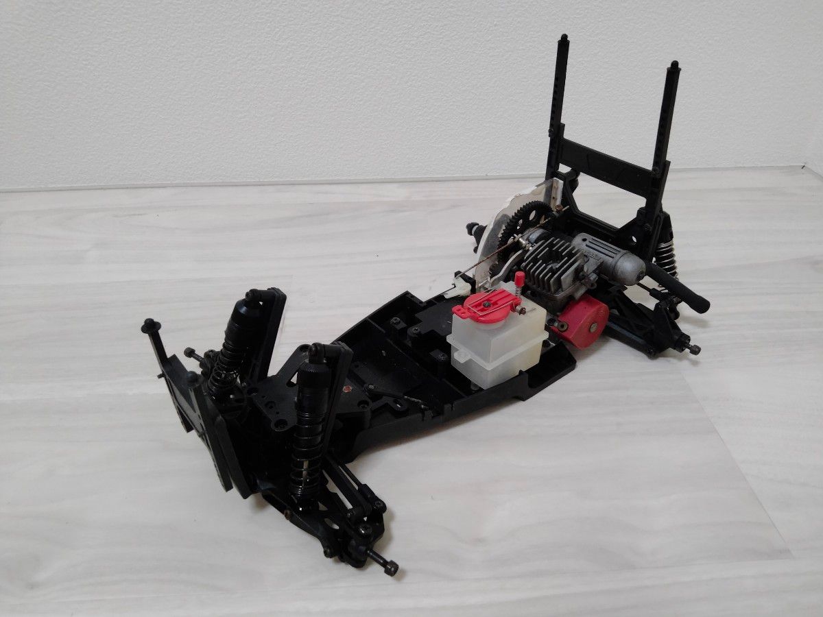 送料込中古ジャンク 京商オフロードエンジンラジコンシャーシ