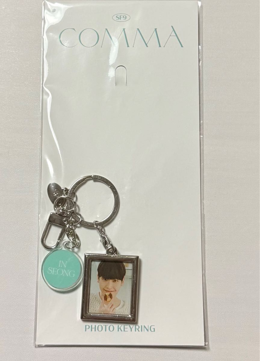 SF9 comma photobook goods インソン キーホルダー トレカ付き｜Yahoo