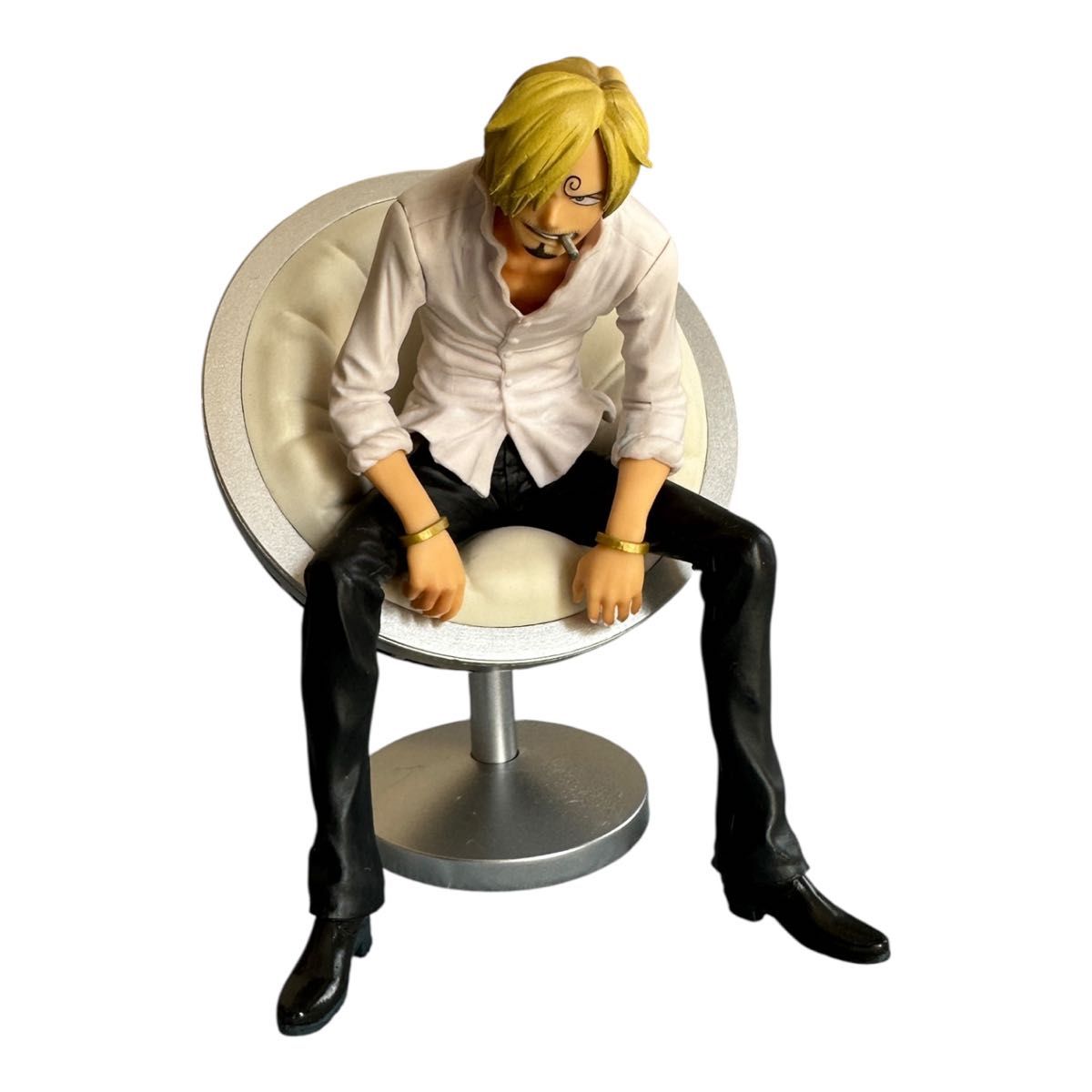 ワンピース DXF ヴィンスモーク ファミリー フィギュア 一番くじ