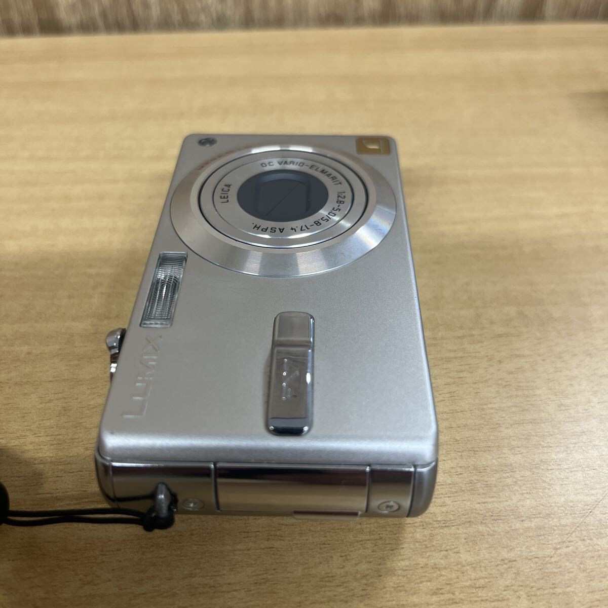 美品‼︎Panasonic LUMIX DMC-FX7 パープルコンパクトデジカメ 美品