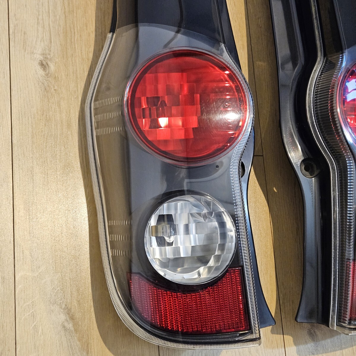 送料無料 ミラ カスタム テールランプ L275S L285S テールライト