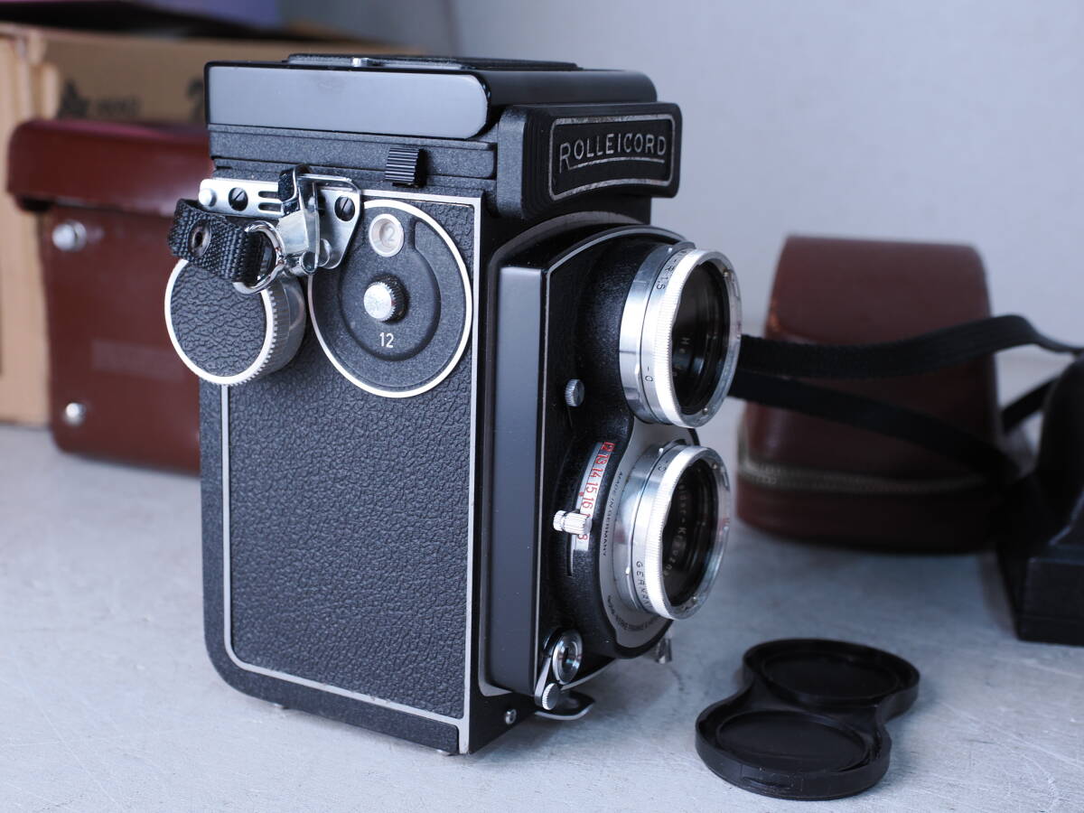 ドイツ製 Rolleicord 二眼レフカメラ ローライコードレザーケース付き