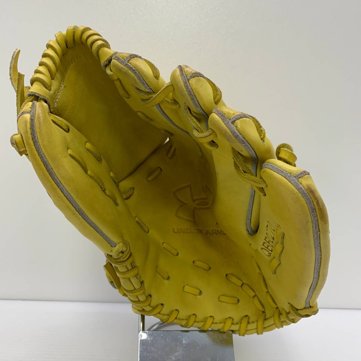 アンダーアーマー 希少 軟式 投手 イエロー 右投げ 指カバー アンダー