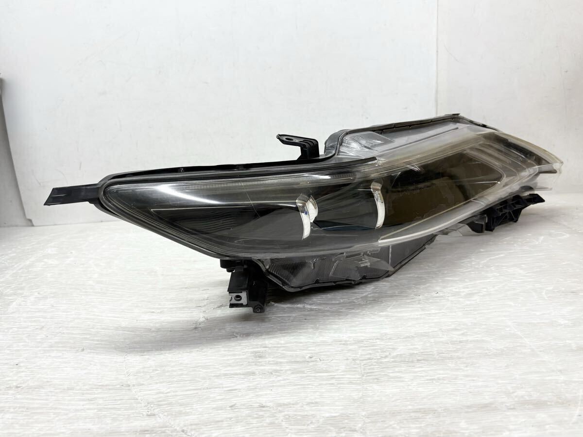 割れ無し 送料込 即決 ハリアー ZSU60W/AVU65W 前期 純正 LED 右