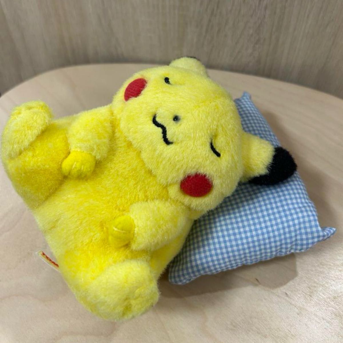 激レア】TOMY製 ピカチュウ ぬいぐるみ 寝ている姿 初期