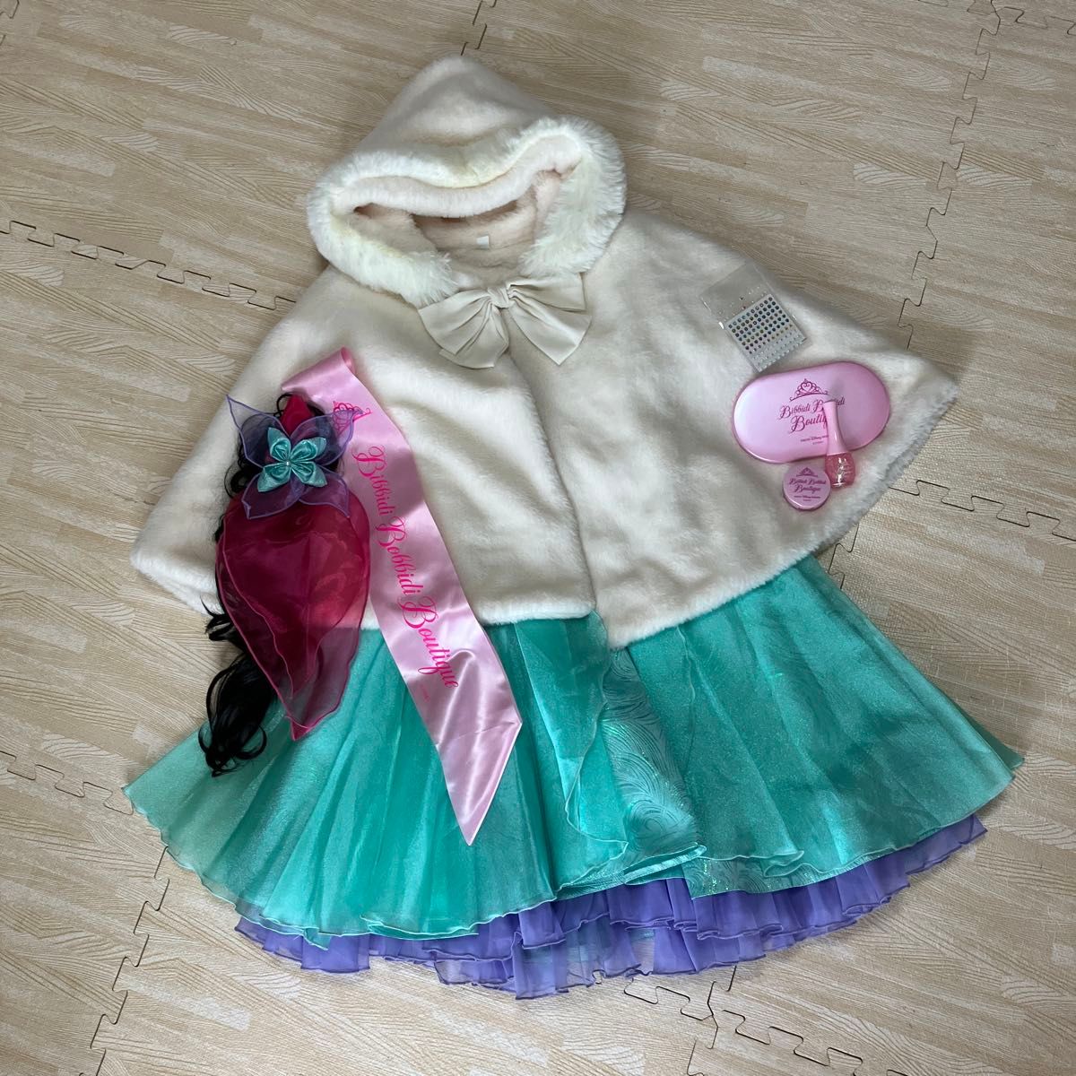 ビビディバビディブティック アリエルドレス白フードポンチョセット