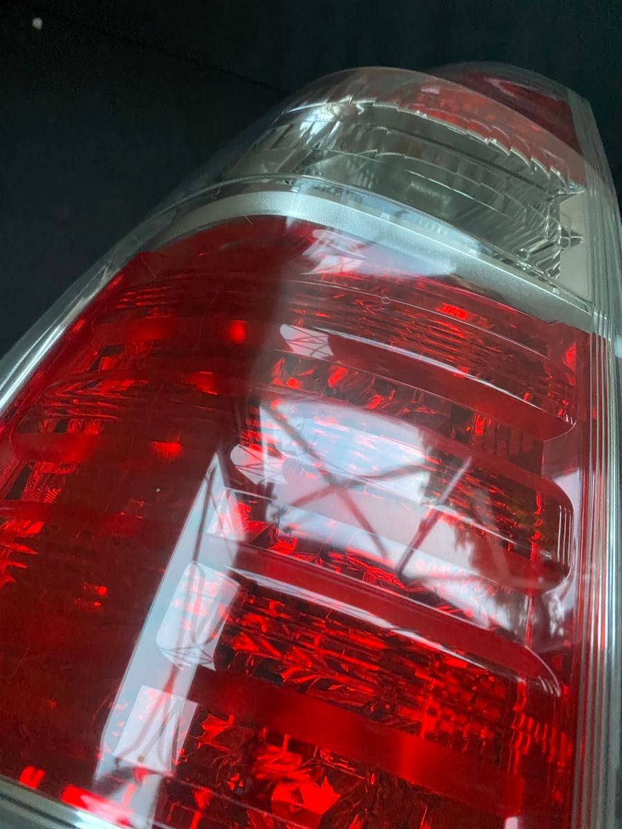 トヨタ ノア 70系（ZRR70/75系）後期型 純正テールランプ 左右セット