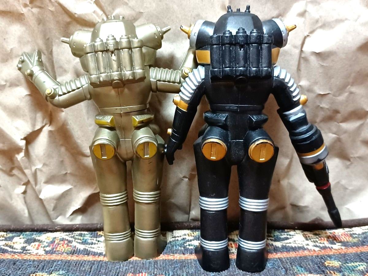 旧ウルトラ怪獣シリーズ キングジョー キングジョーブラック 2体セット