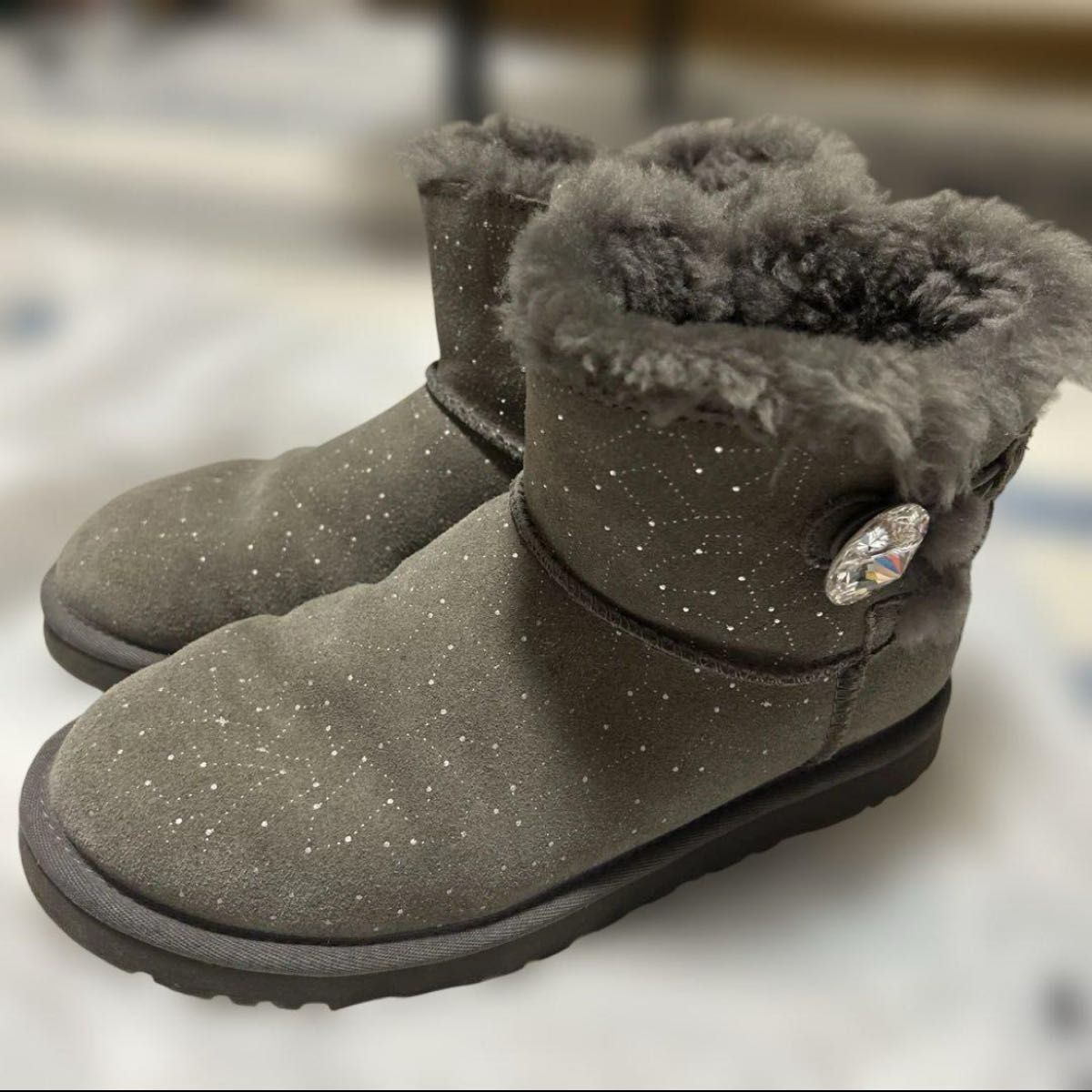 UGG アグ ムートンブーツ スワロフスキー 星座 23センチ｜Yahoo!フリマ
