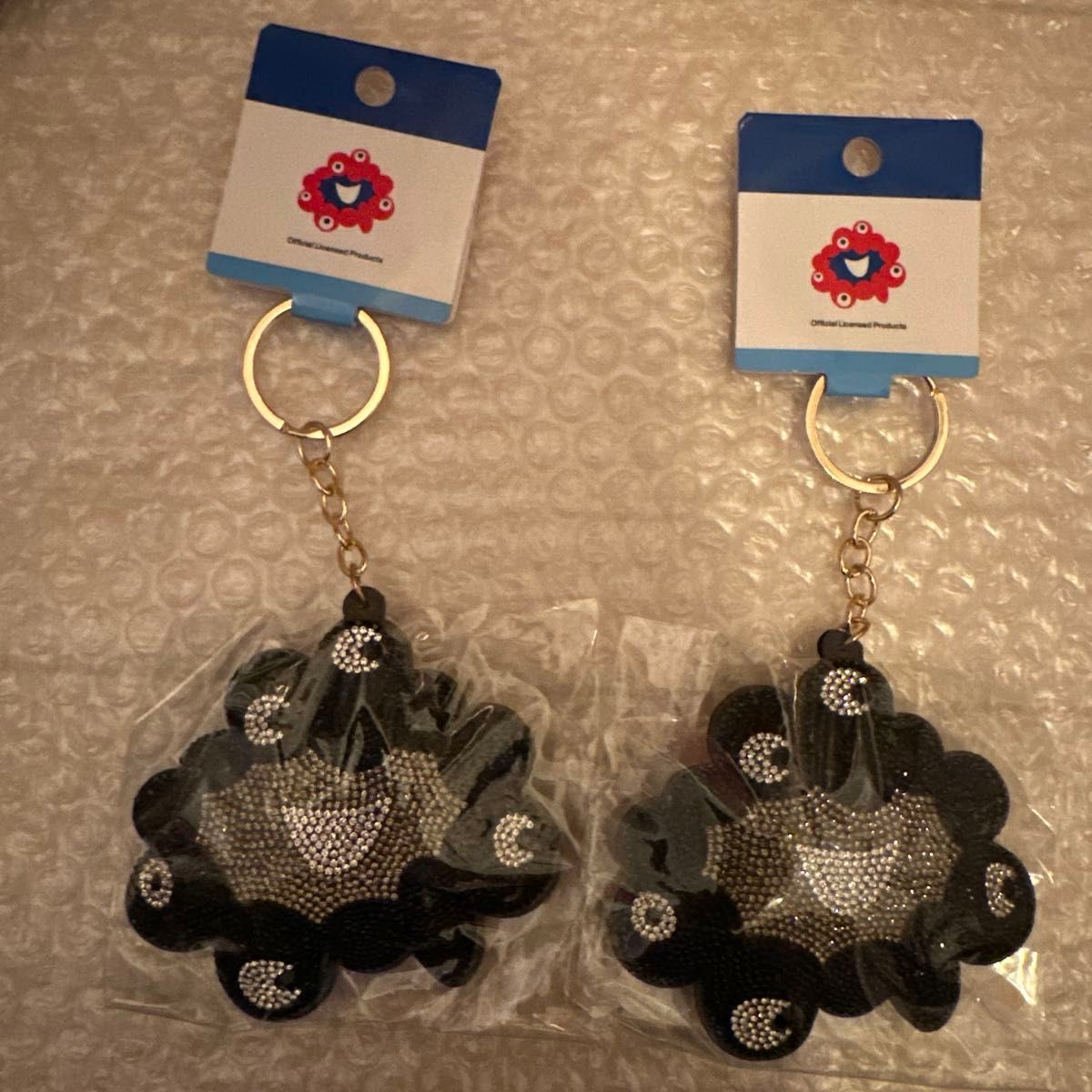 黒 ミャクミャク ラインストーン キラキラキーホルダー 2個セット