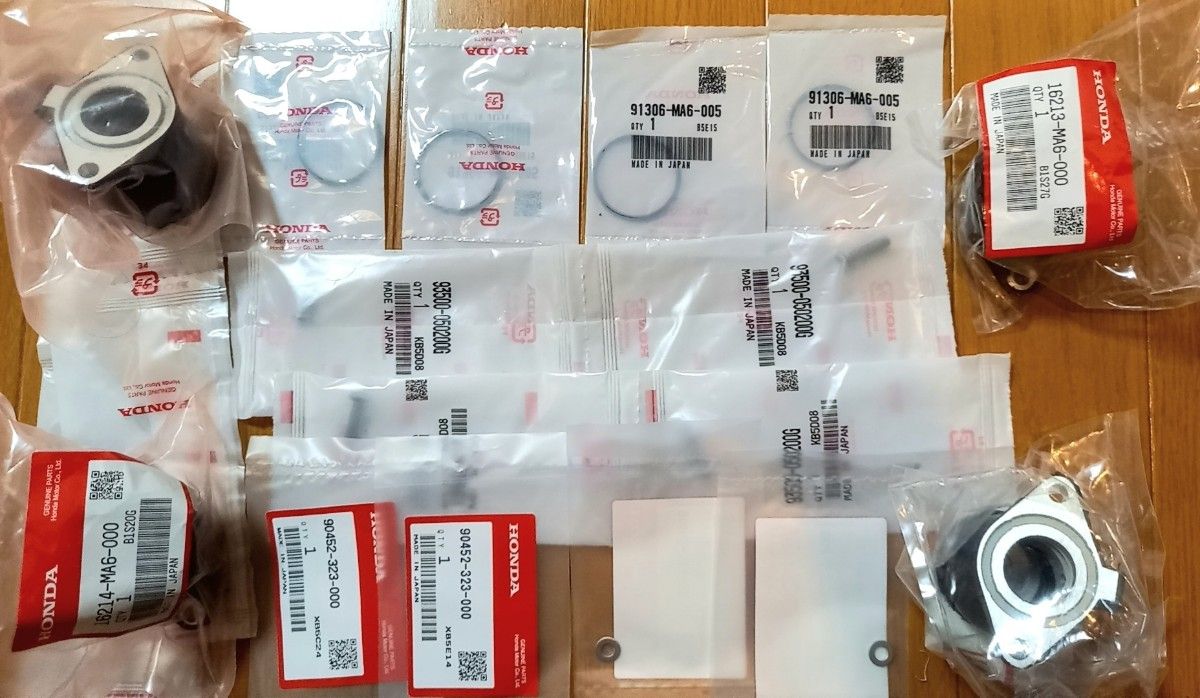 廃盤CBX400F 純正インシュレーター純正色々セット 絶版 CBX400F HONDA