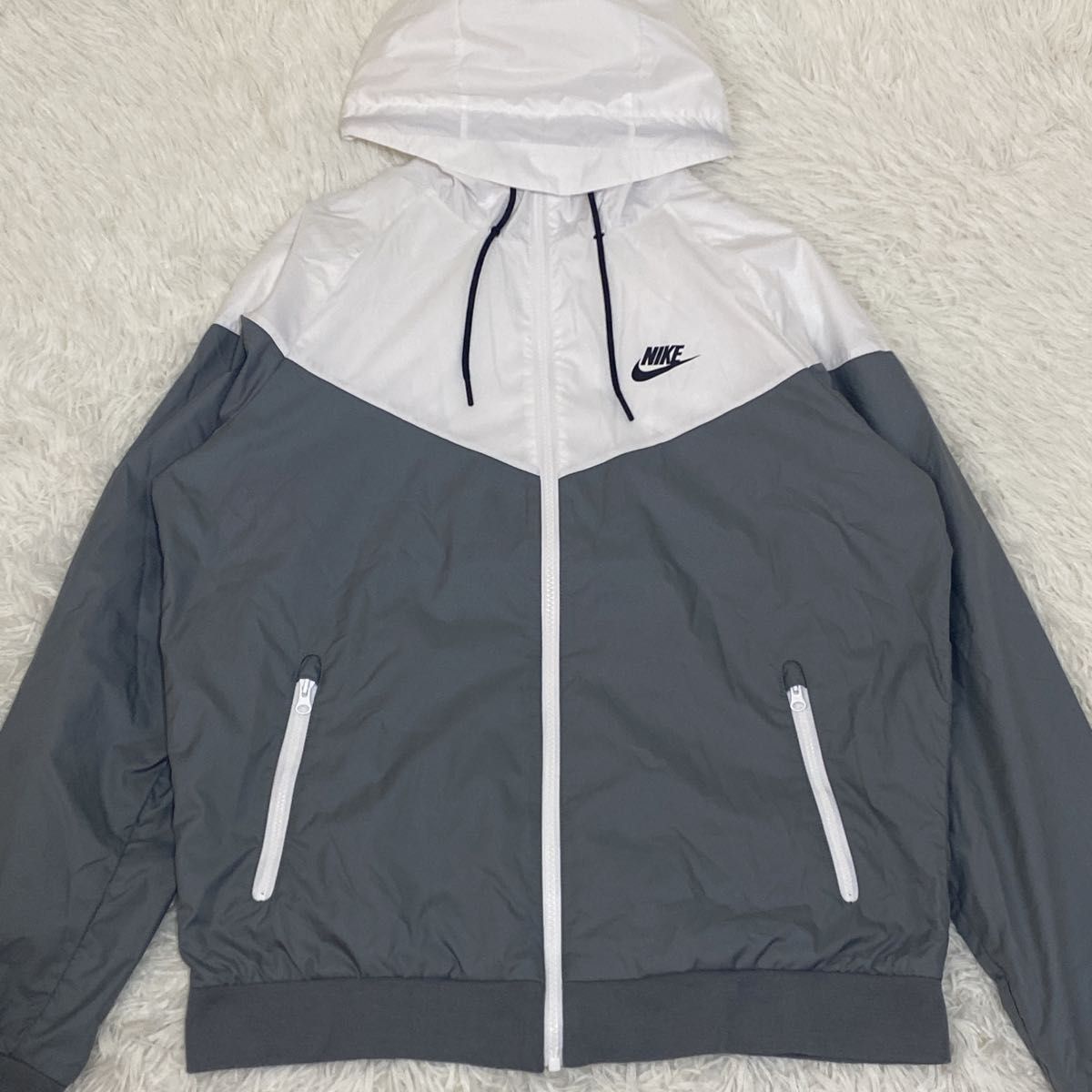 極美品 NIKE ナイキ ウインドランナー ナイロンジャケット 白 グレー M