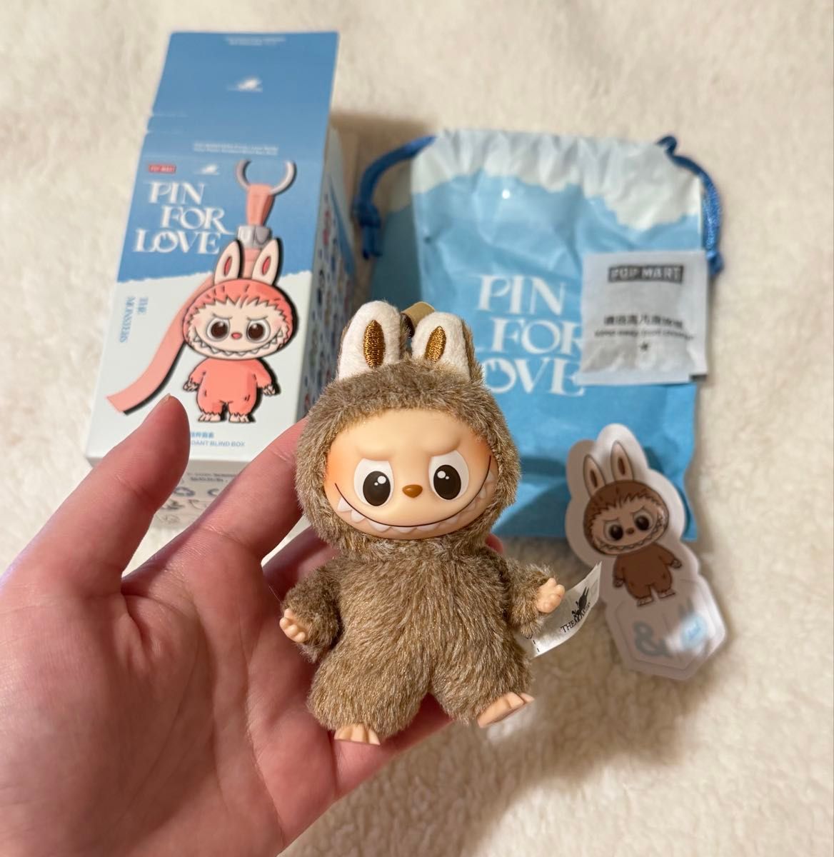 ラブブ PIN FOR LOVE イニシャル アルファベット ラブブ