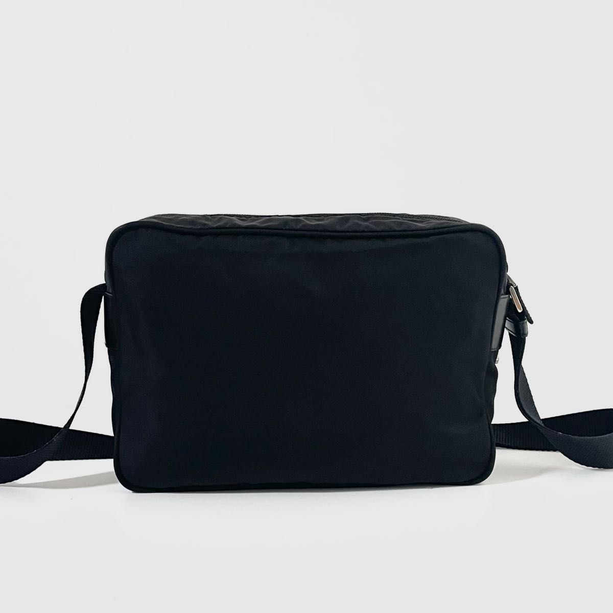 極美品〜美品】PRADA プラダ ショルダーバッグ カメラバッグ ナイロン