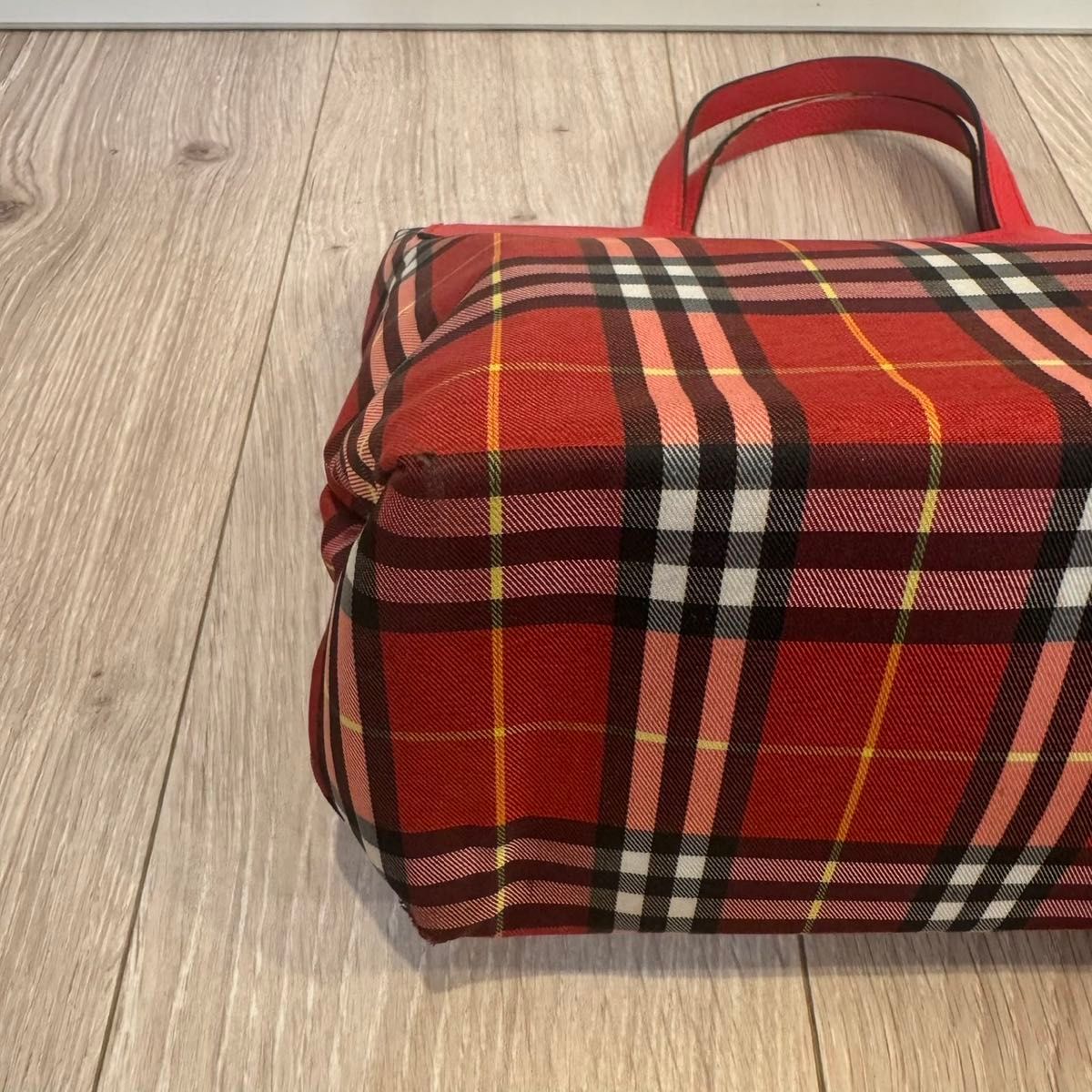 バーバリー レッド ノバチェック ハンドバッグ トートバッグ 赤