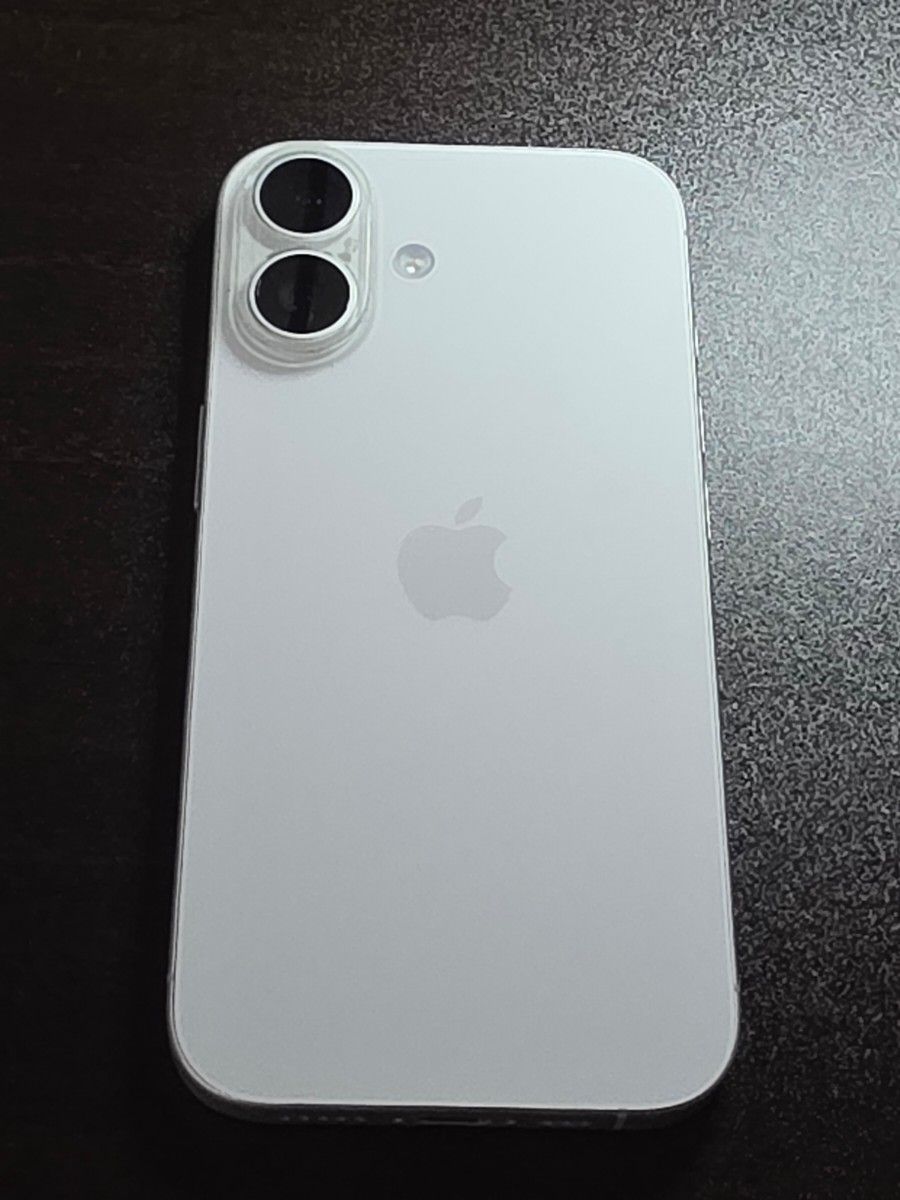 iPhone16 128gb ホワイト simフリー 限定保証2026/2/20 バッテリー100