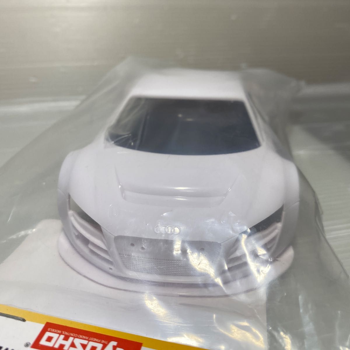 京商ミニッツ アウディ Audi R8 LMS ナイトレース ホワイトボディ