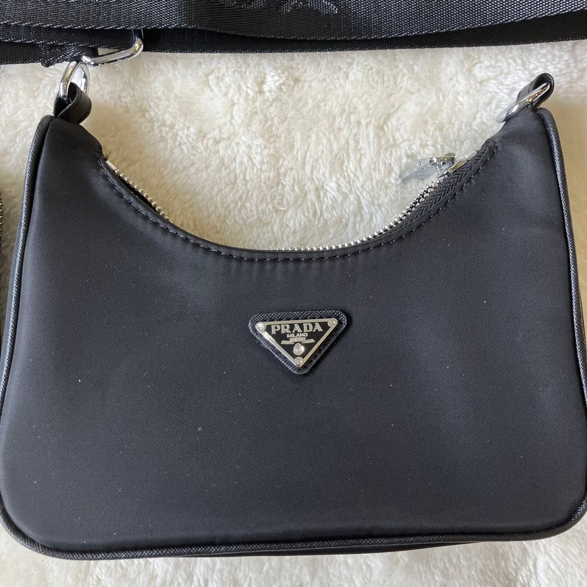 PRADA Re-Edition 2005 ノベルティ ブラック ショルダーバッグナイロン