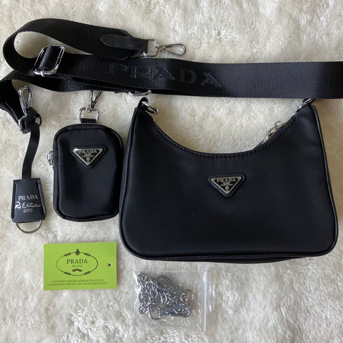 PRADA Re-Edition 2005 ノベルティ ブラック ショルダーバッグナイロン