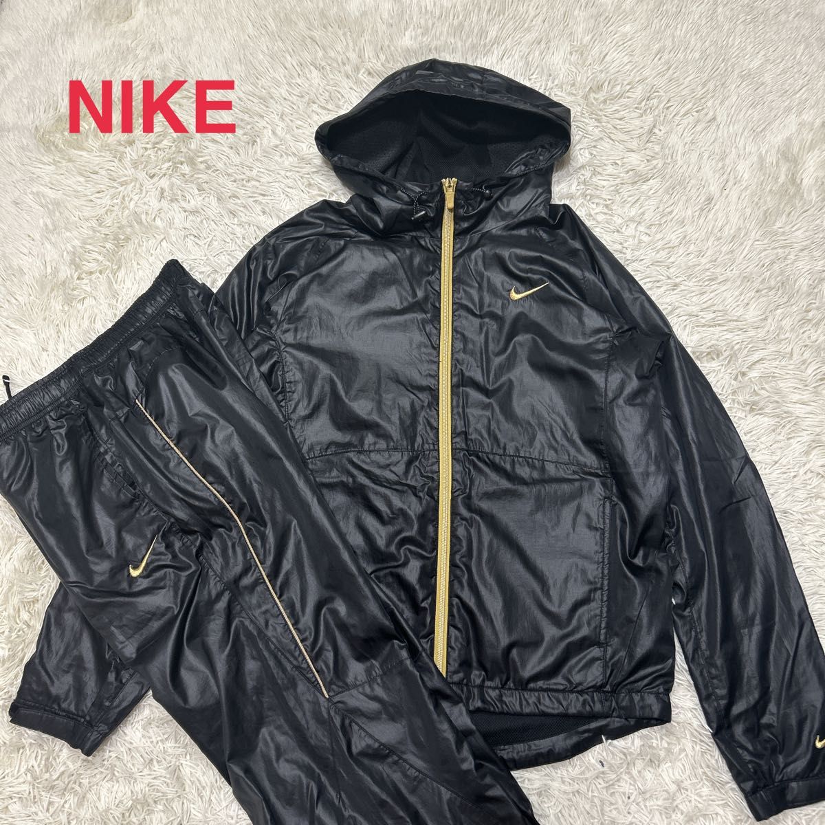 NIKE ナイキ ゴールド刺繍ロゴ フード付きナイロンジャケット パンツ