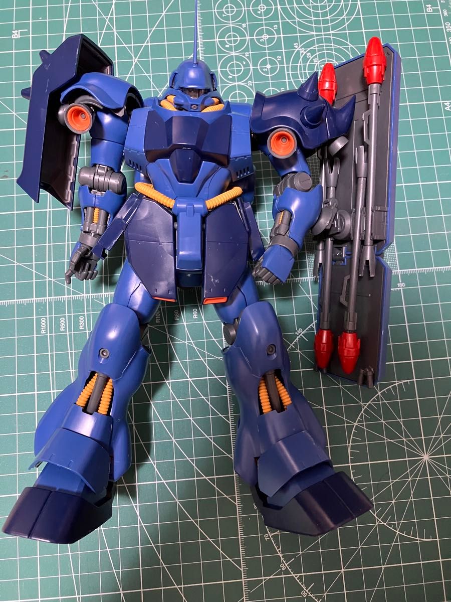 MG 1/100 ギラ・ドーガ (レズン・シュナイダー専用機) プレミアム