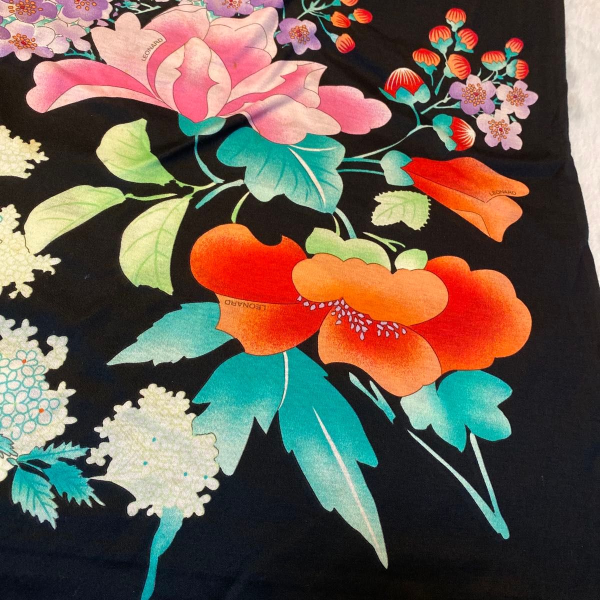 レオナール トリム 花柄 襟付き ワンピース スリットあり 七分袖