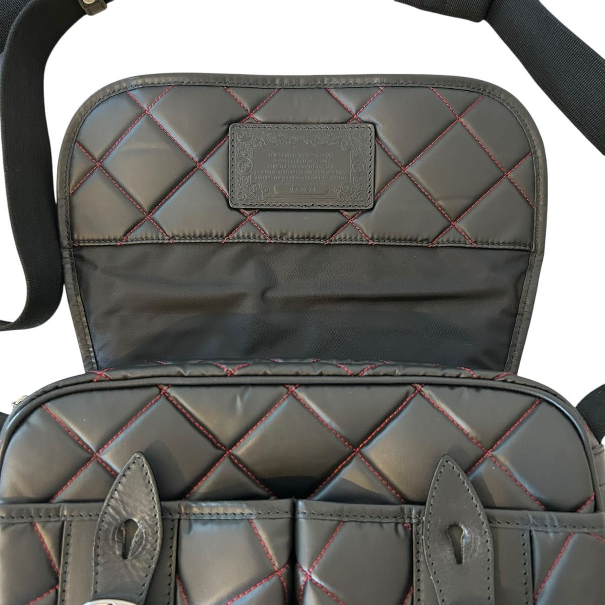 未使用級 】 ハンティングワールド バチュー キルティング ショルダー