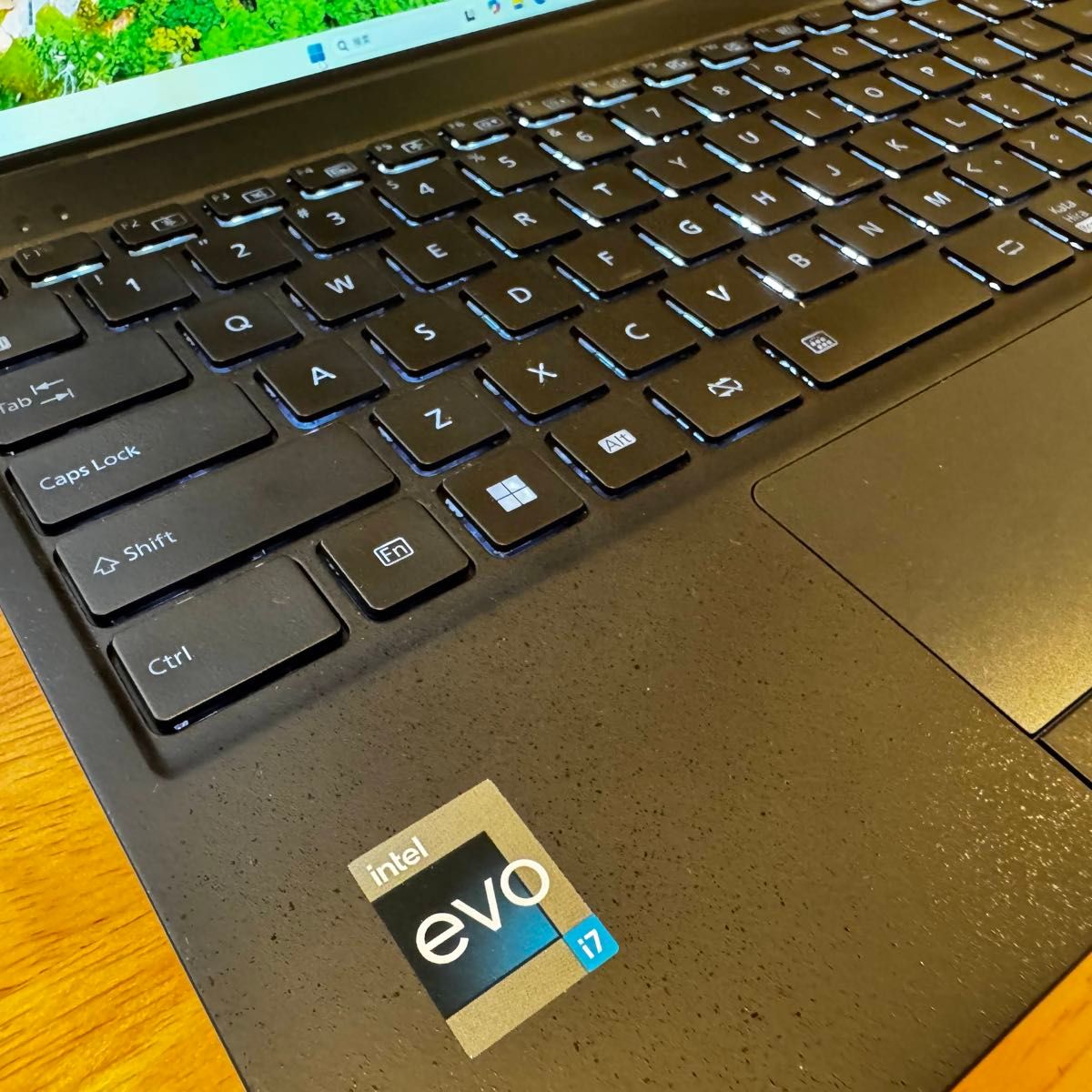 美品】富士通FMV LIFEBOOK WU4/H1 Core i7 1360P / 32GB / 1TB / 870g