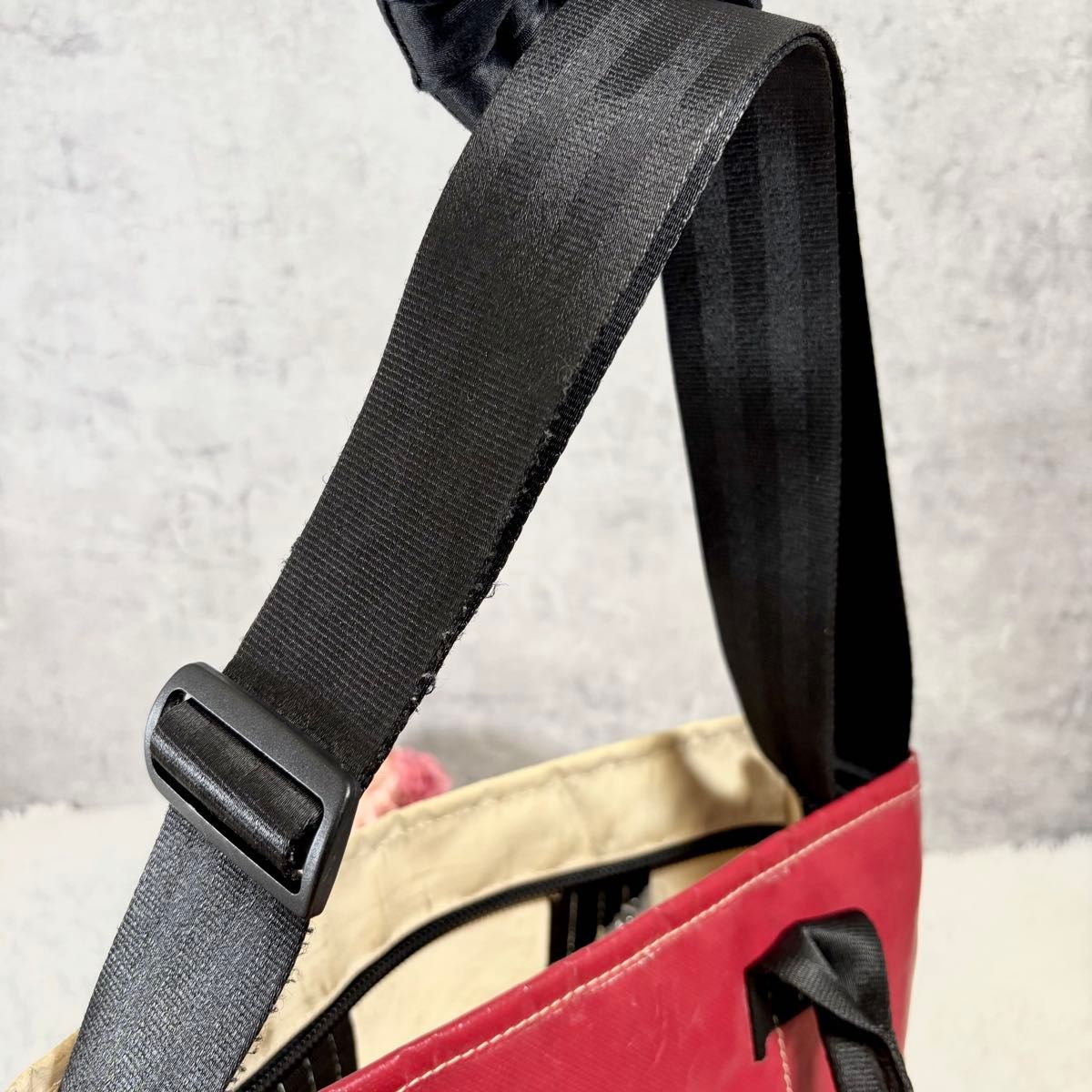 希少】 フライターグ 2way リーランド 赤 ショルダーバッグ リサイクル