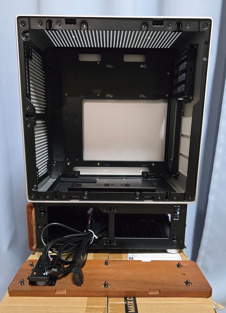 PCケース Jonsbo T7 Silver M-ATX ケース｜Yahoo!フリマ（旧PayPayフリマ）