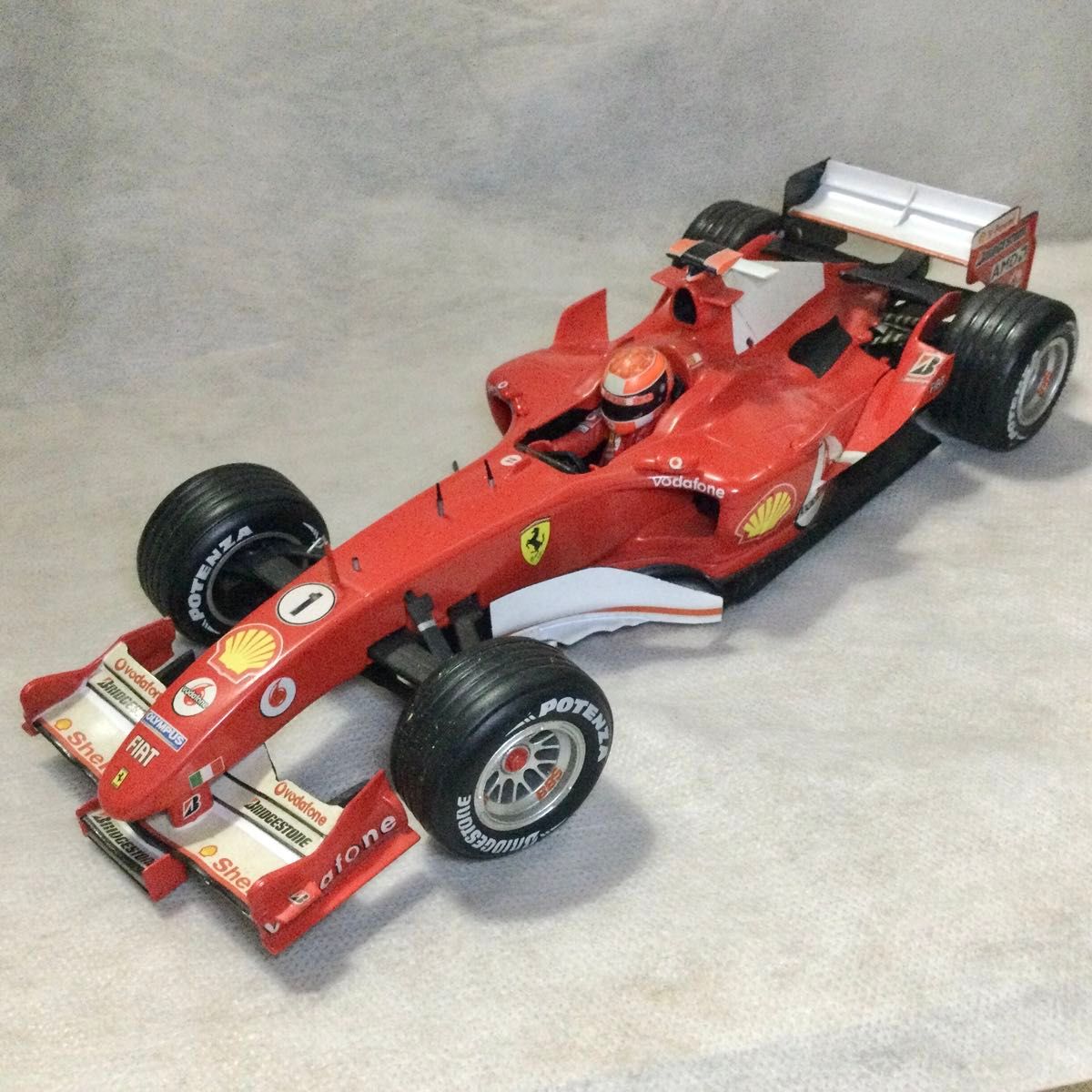 Ferrari F2005 ミハエル・シューマッハ 1/18 Mattel ホットウィール