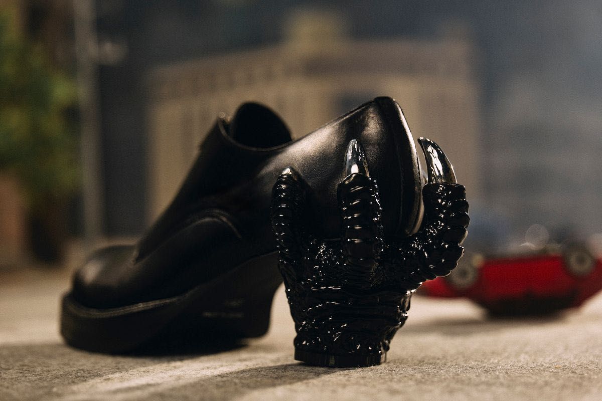 hazama ゴジラ 惹きずり込まれる運命のドレスシューズ 靴 22センチ