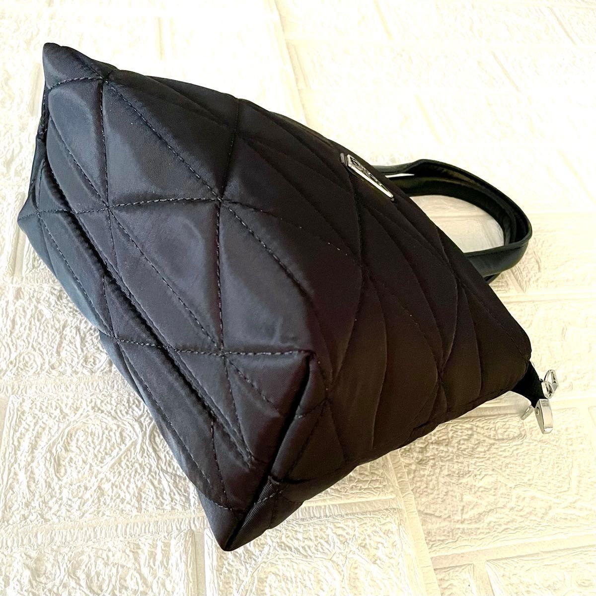 PRADA プラダ キルティング トートバッグ ショルダーバッグ ノベルティ